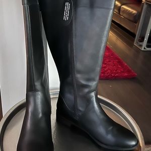 Ladies leather wide calf boots